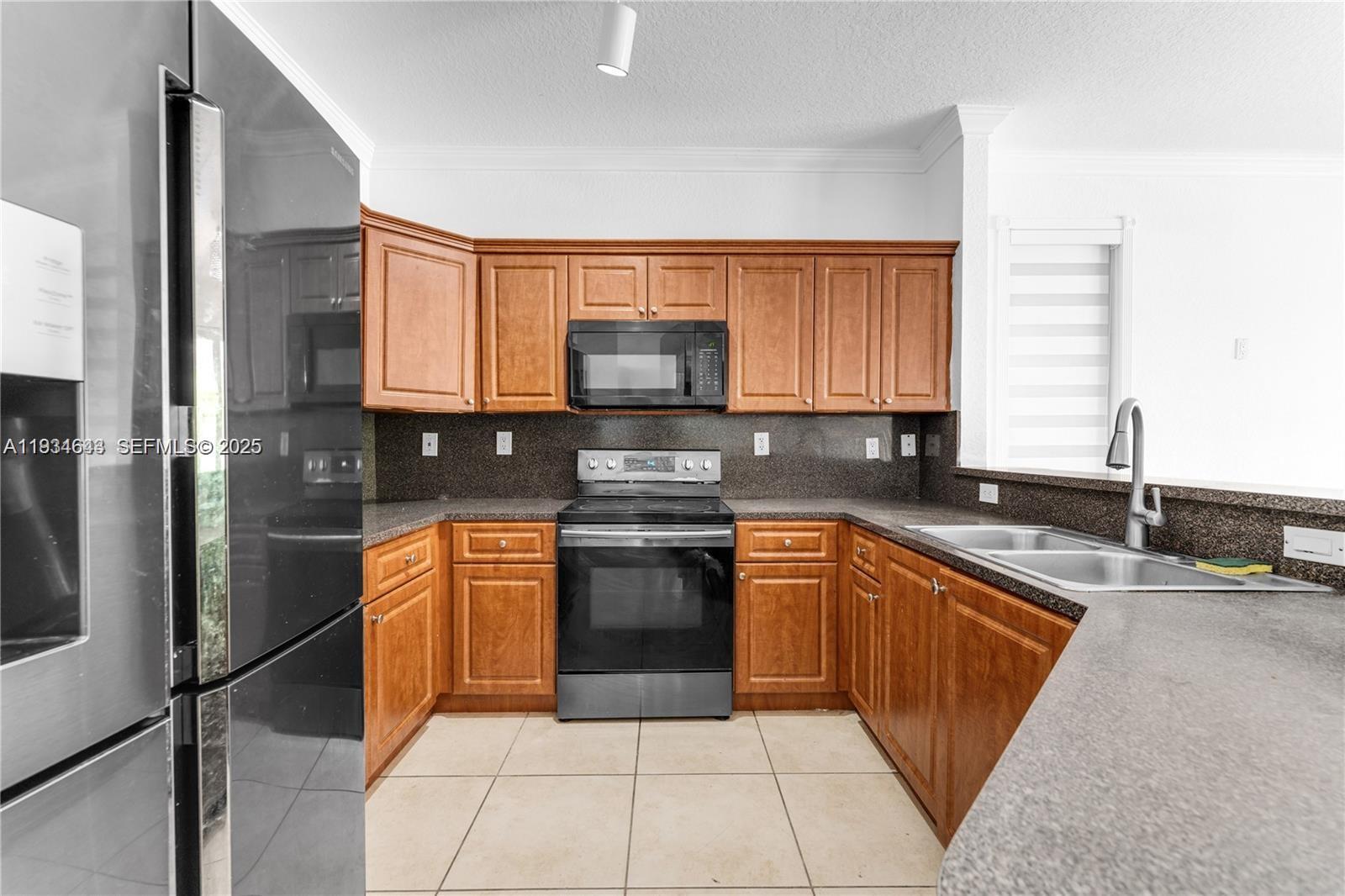 SOUTH POINT FIRST ADDITIO - Residential