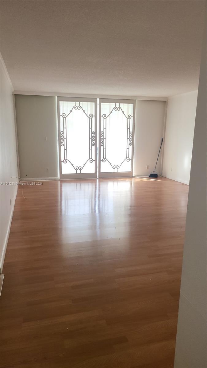 MEADOWBROOK CONDO APTS BL - Residential Lease