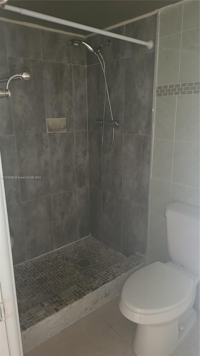 MEADOWBROOK CONDO APTS BL - Residential Lease