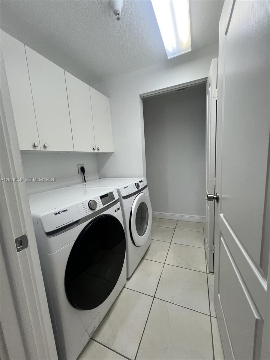 CAPTIVA CONDO B - Residential
