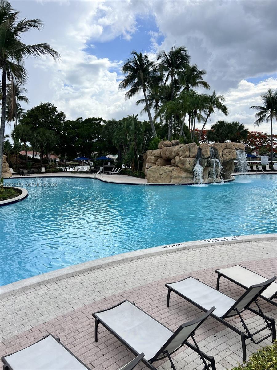 CAPTIVA CONDO B - Residential