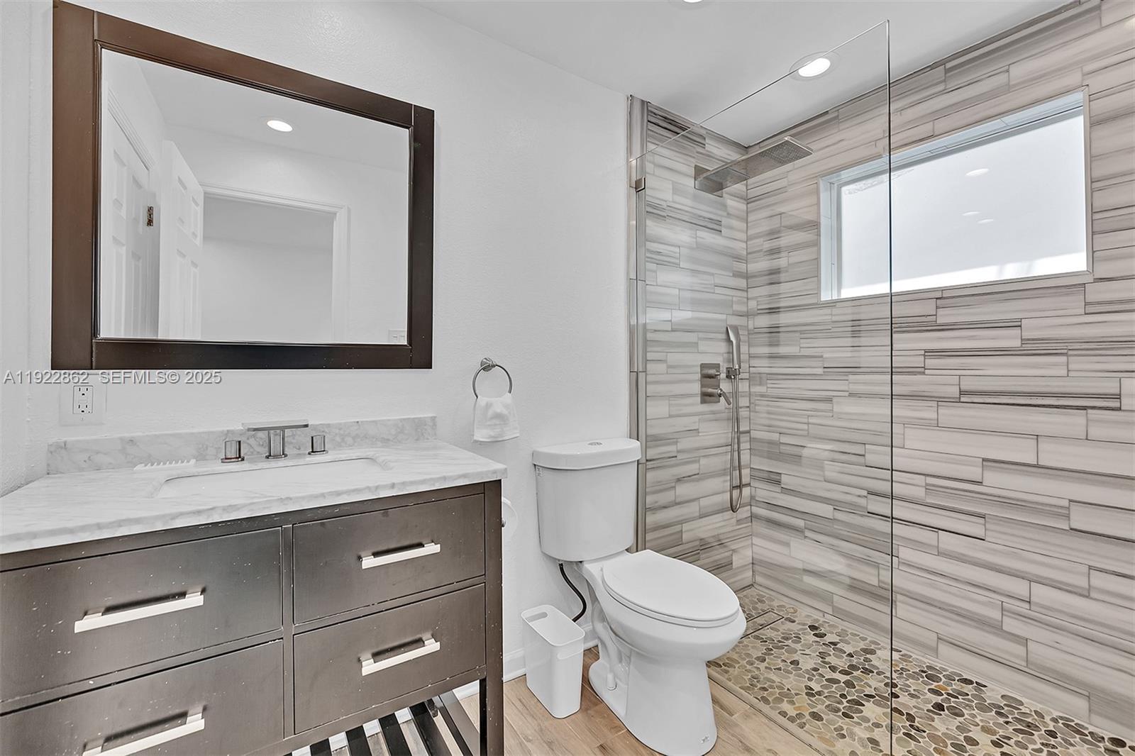 RIVERSIDE PARK - Residential