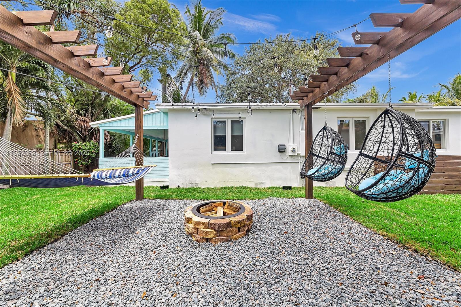 RIVERSIDE PARK - Residential