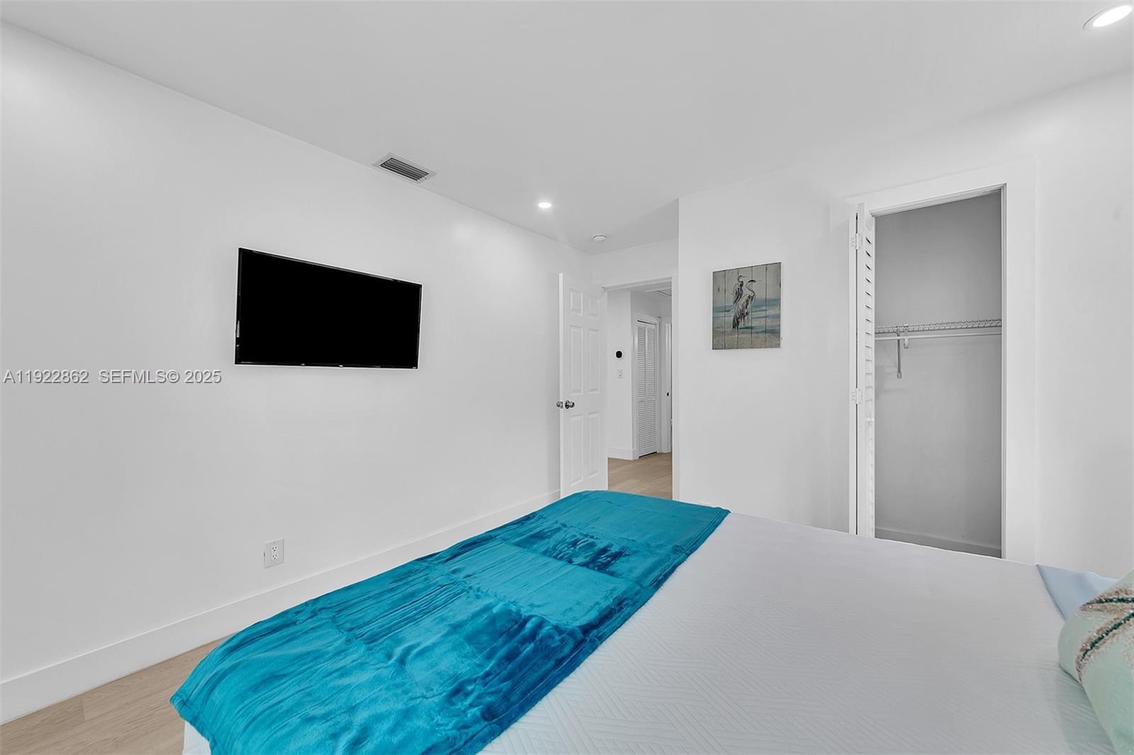 RIVERSIDE PARK - Residential