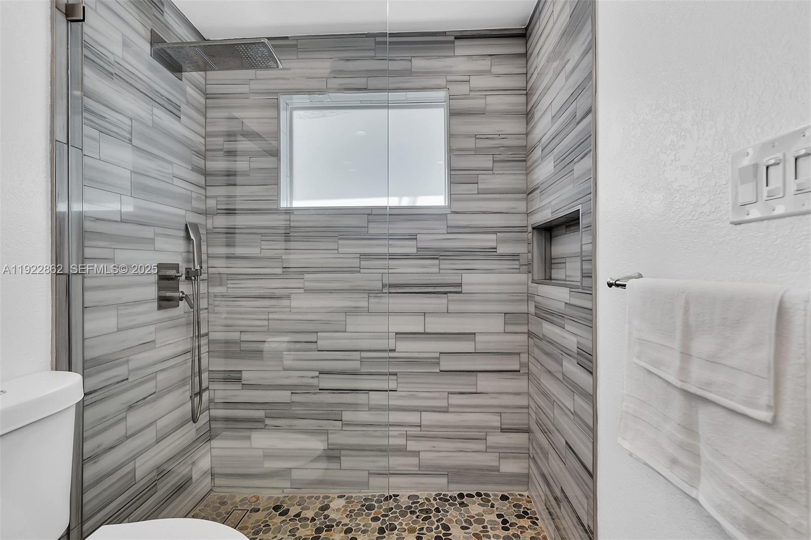 RIVERSIDE PARK - Residential