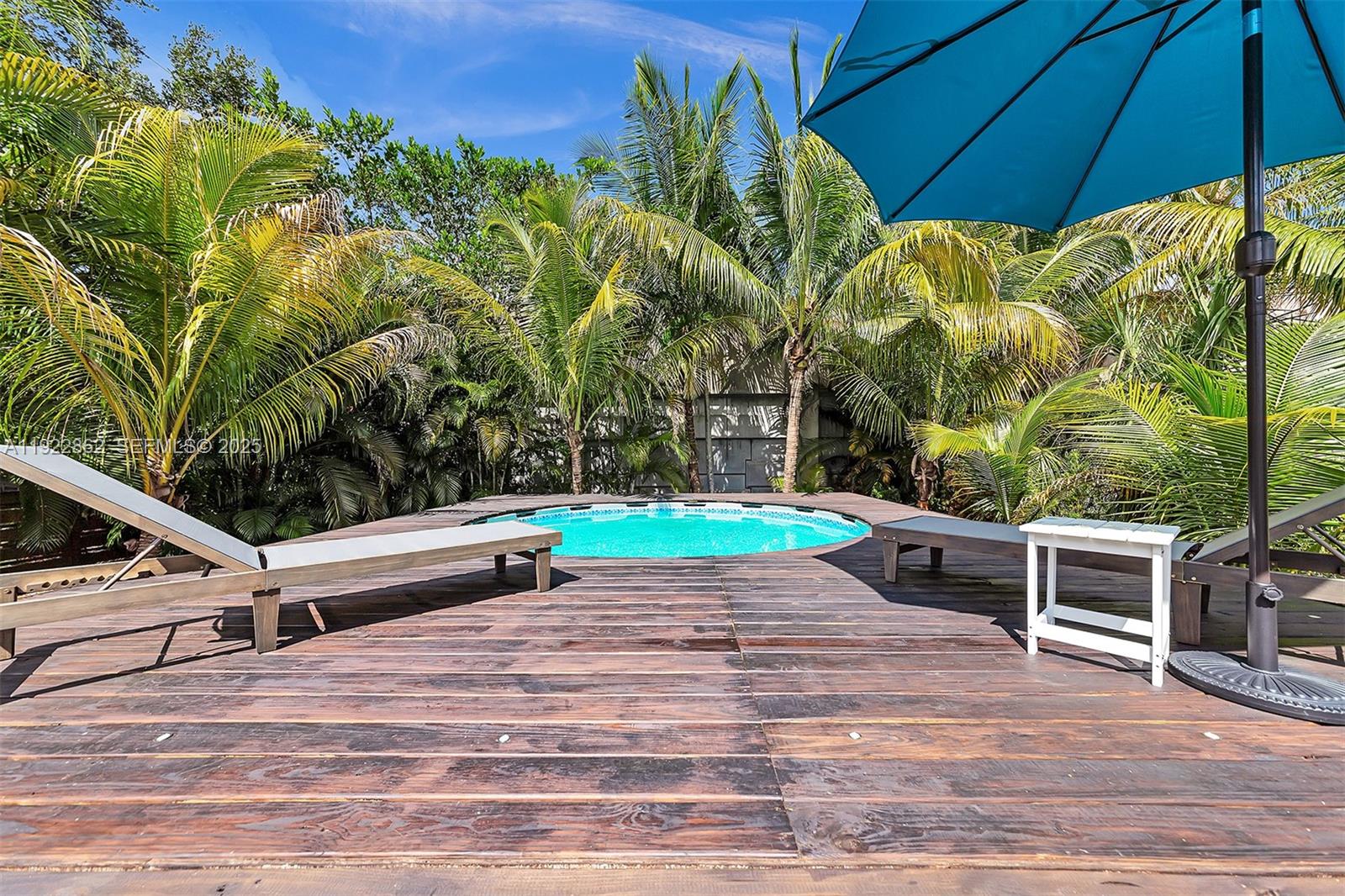 RIVERSIDE PARK - Residential