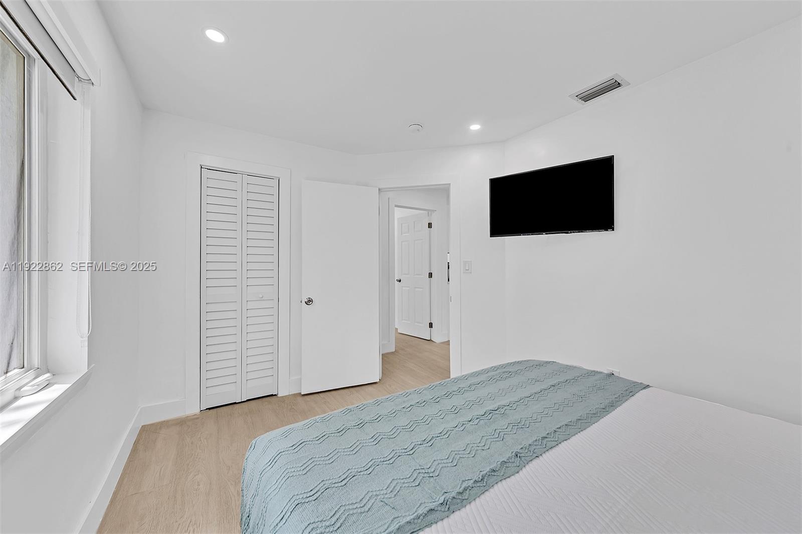 RIVERSIDE PARK - Residential