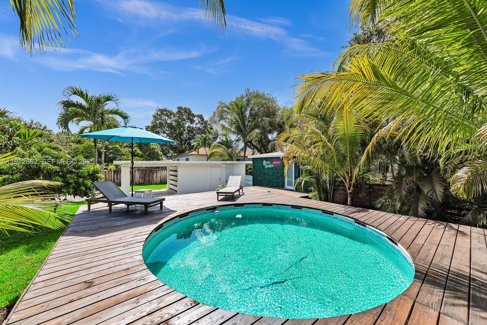 RIVERSIDE PARK - Residential