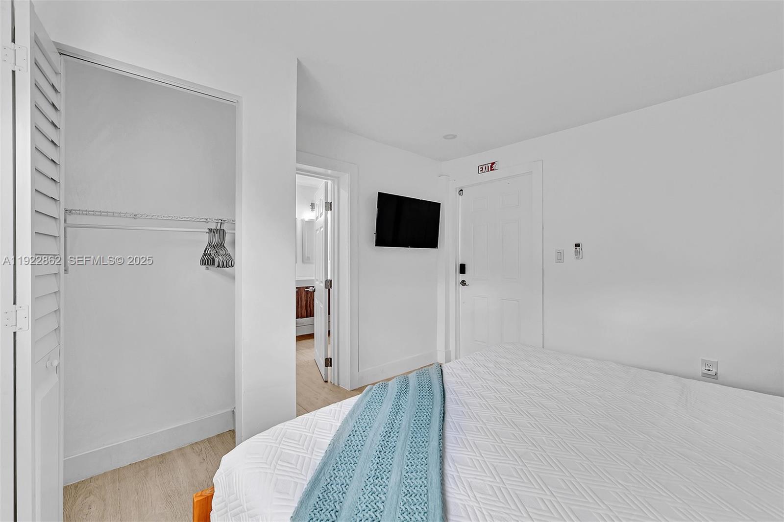 RIVERSIDE PARK - Residential