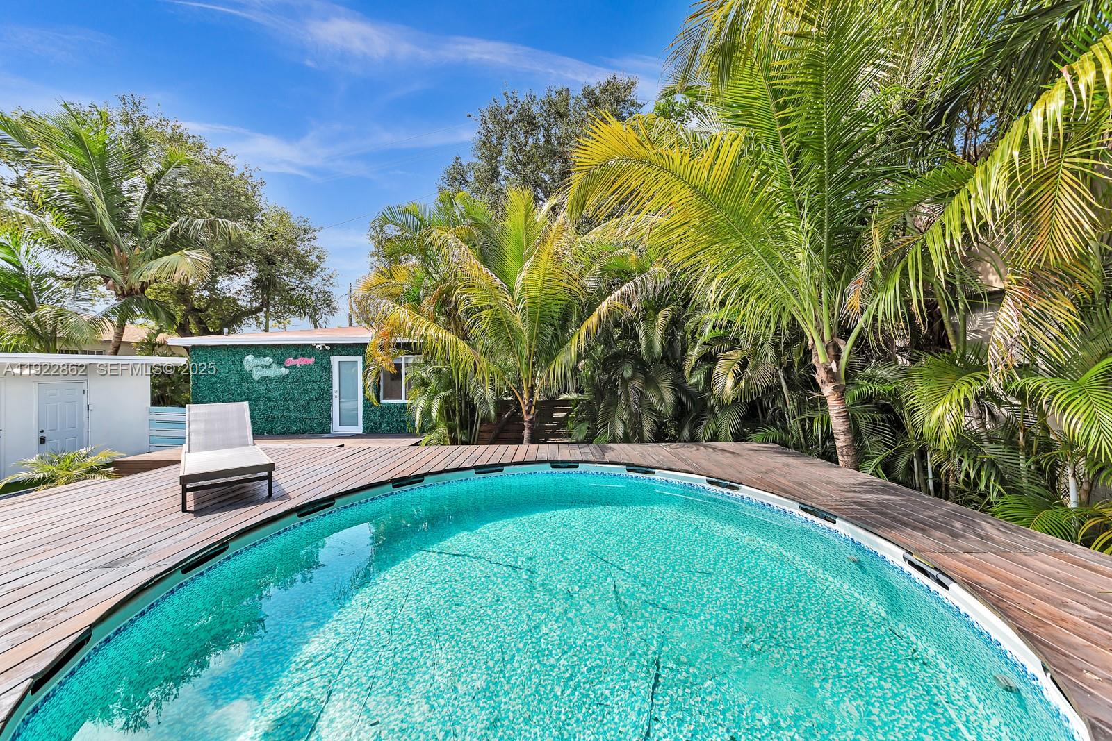 RIVERSIDE PARK - Residential