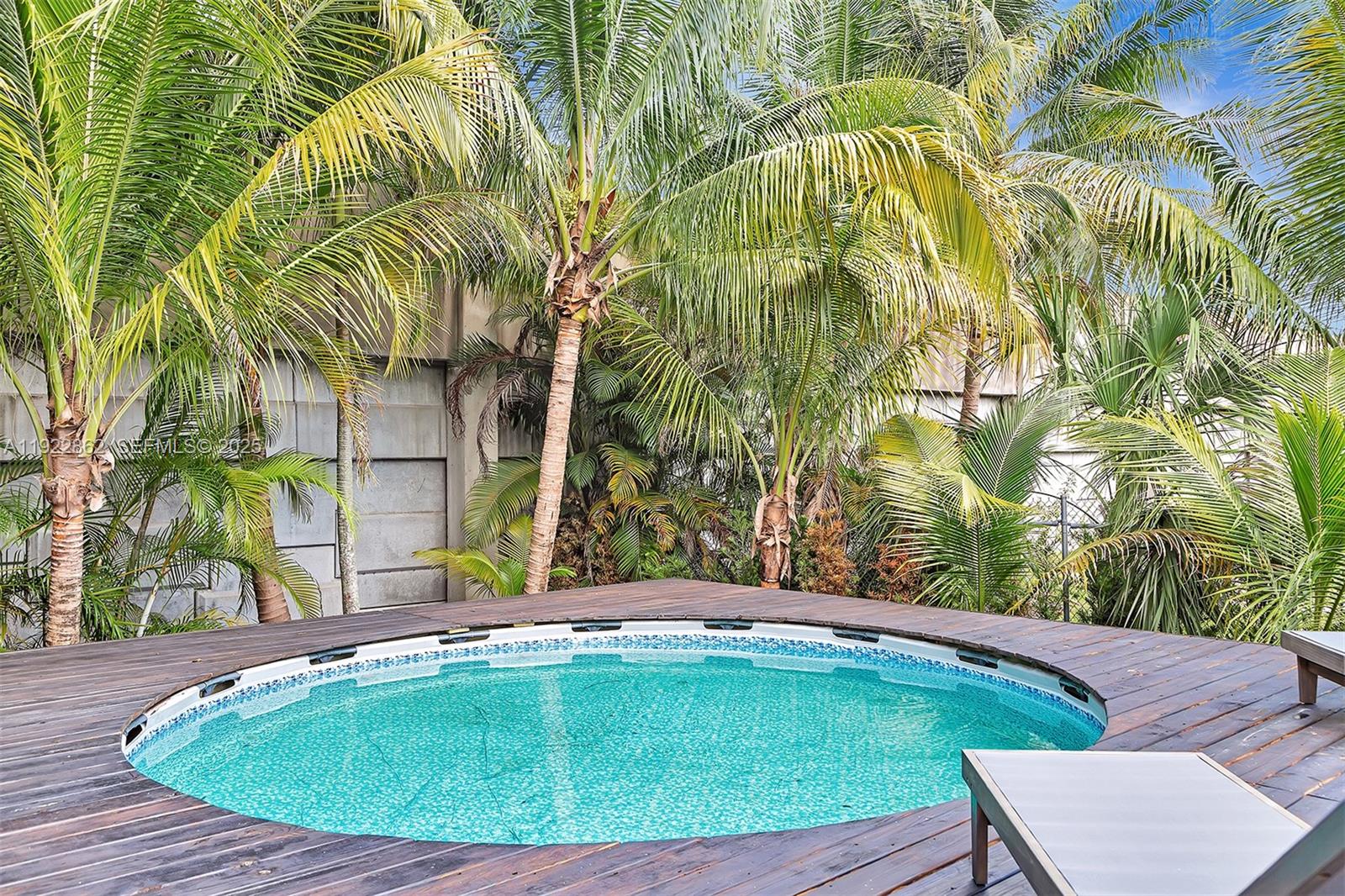 RIVERSIDE PARK - Residential