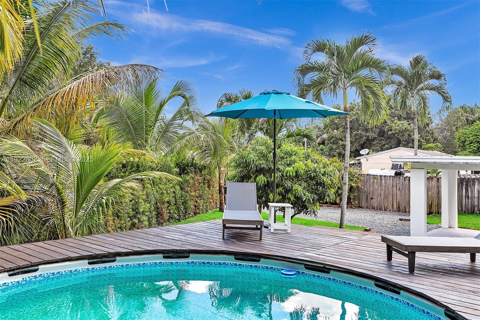 RIVERSIDE PARK - Residential