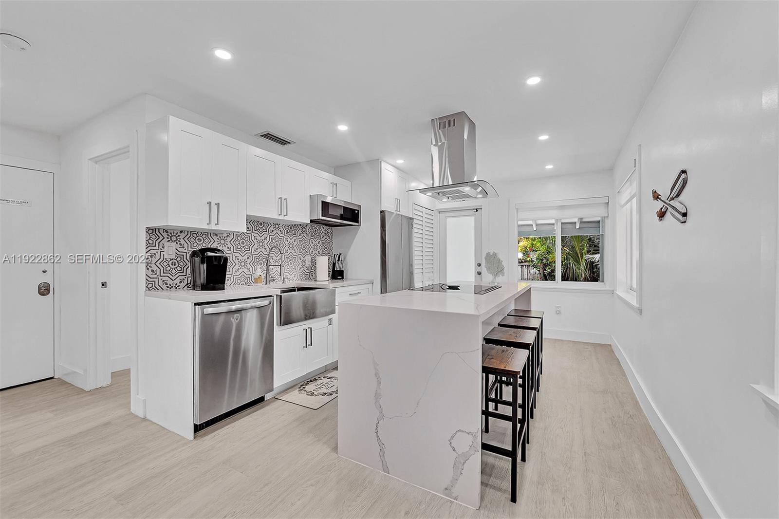 RIVERSIDE PARK - Residential