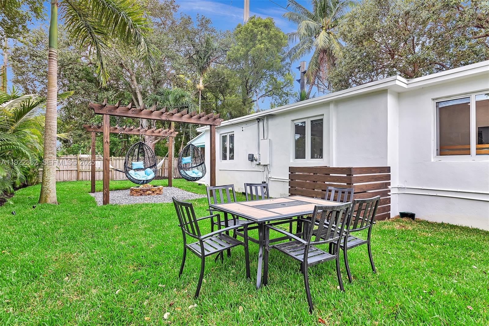 RIVERSIDE PARK - Residential