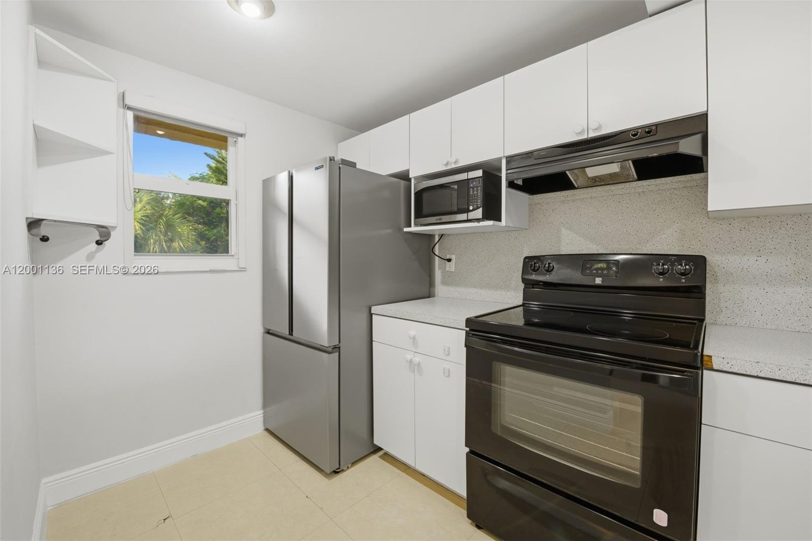 LAGUNA CLUB WEST CONDO BL - Residential Lease