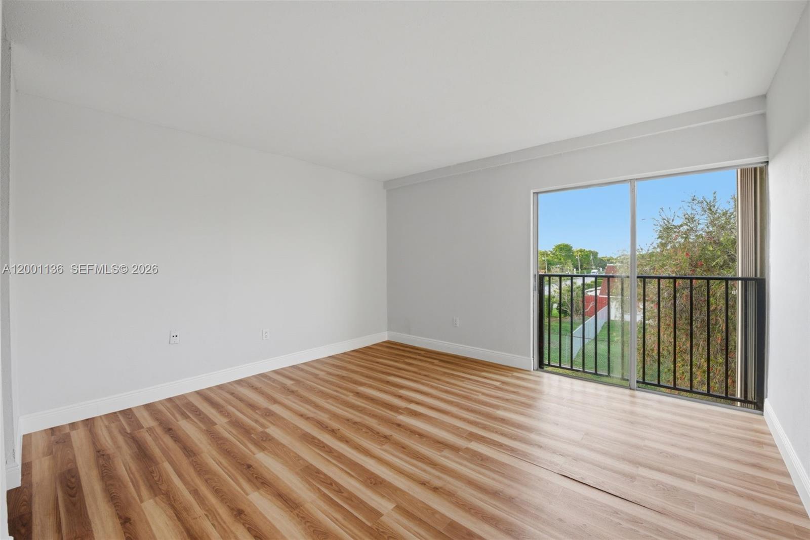 LAGUNA CLUB WEST CONDO BL - Residential Lease