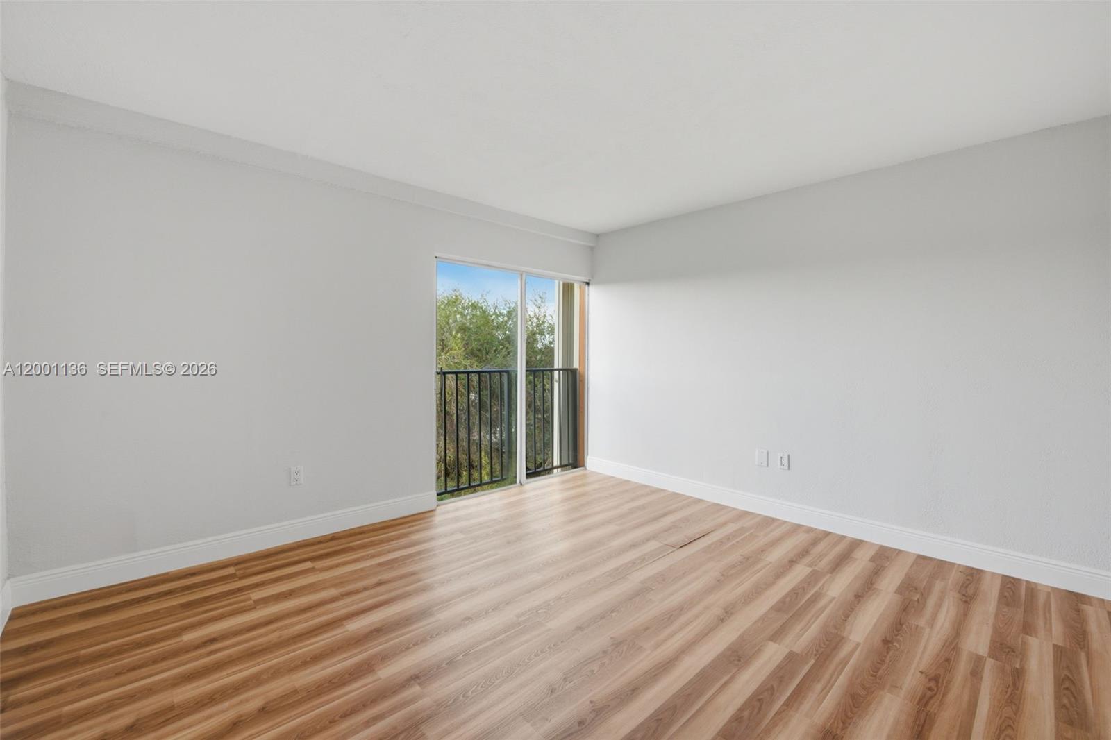 LAGUNA CLUB WEST CONDO BL - Residential Lease