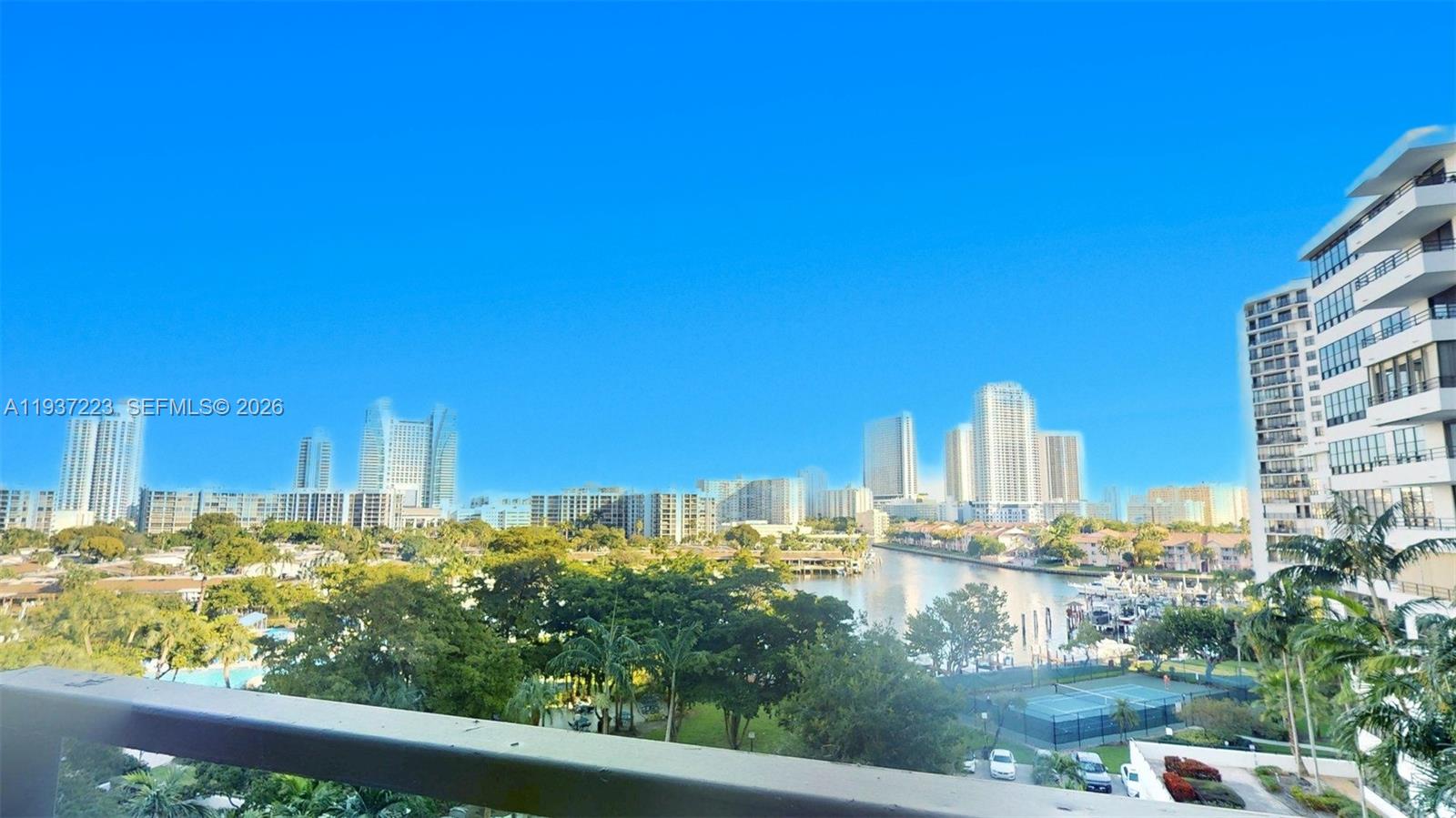 500 Three Islands Blvd 402