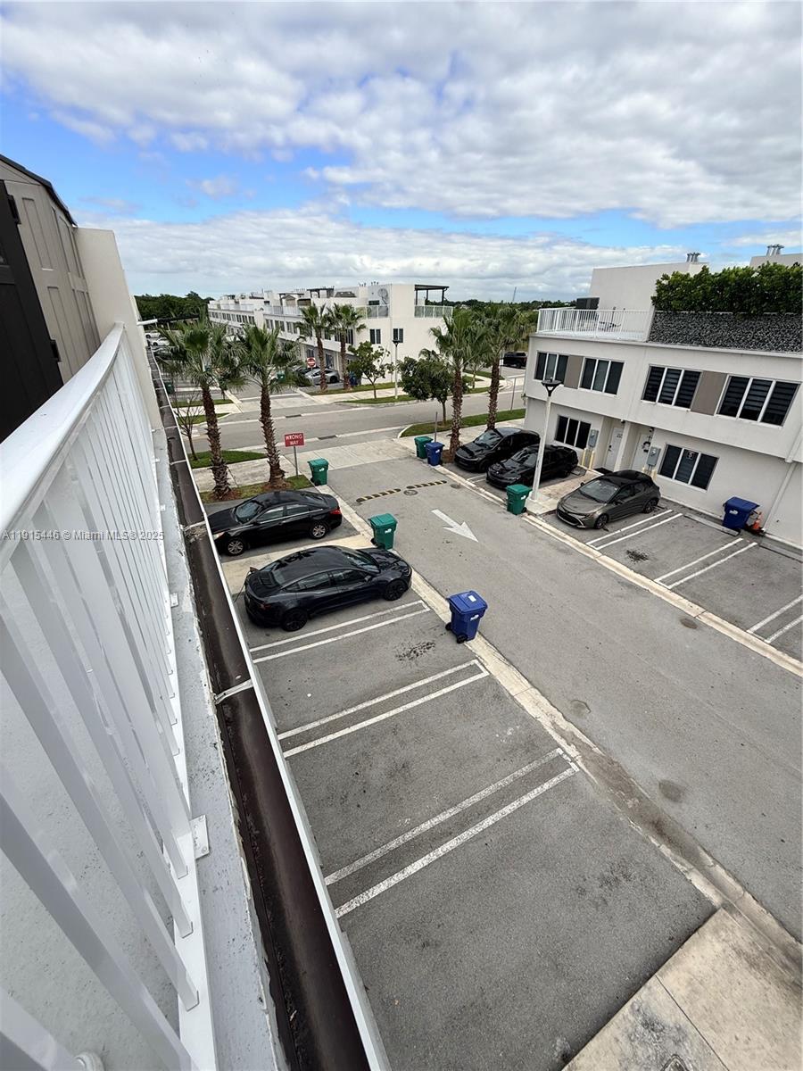 PARADISE ONE - Residential Lease