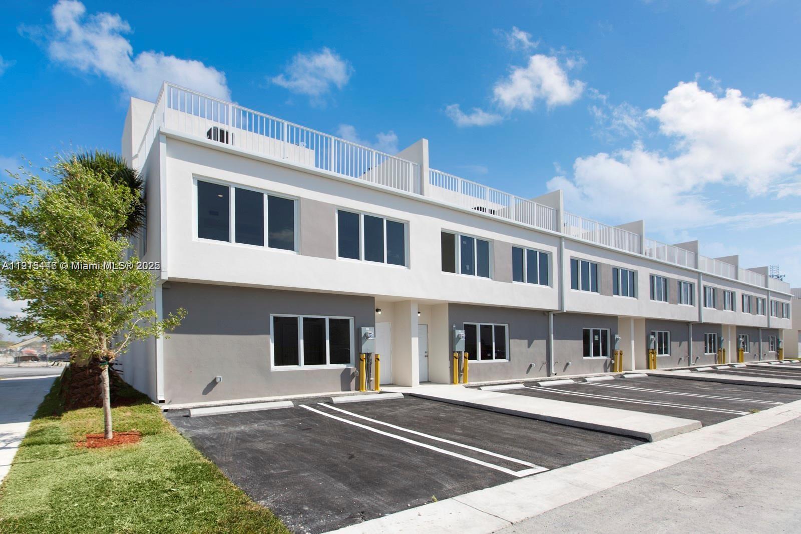 PARADISE ONE - Residential Lease