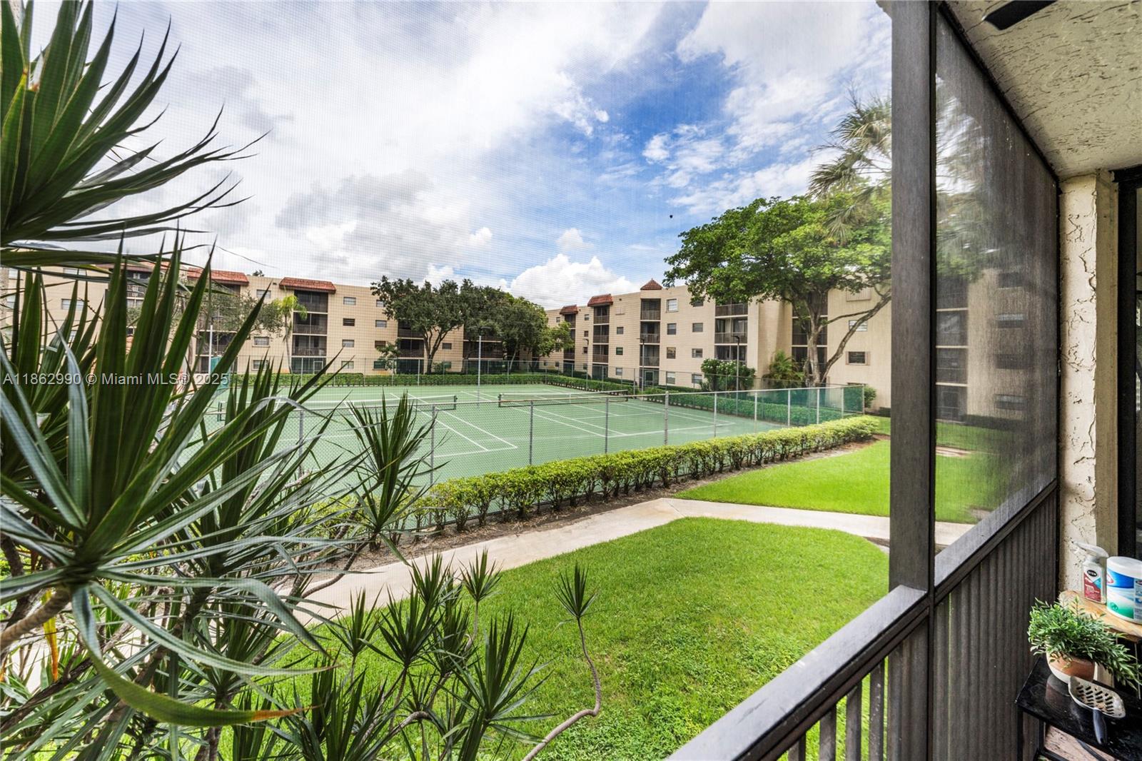 PLANTATION RACQUET CLUB - Residential