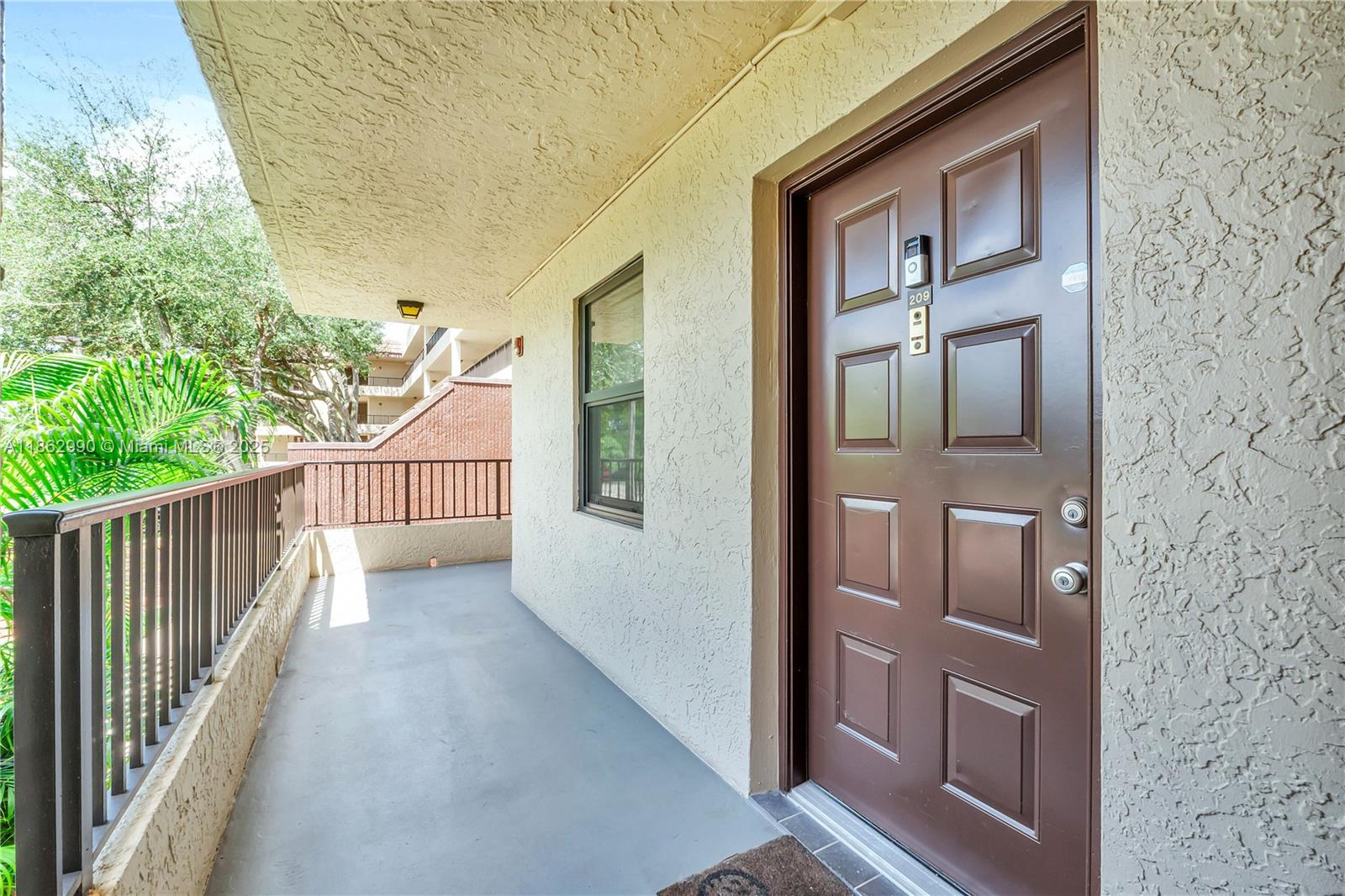 PLANTATION RACQUET CLUB - Residential