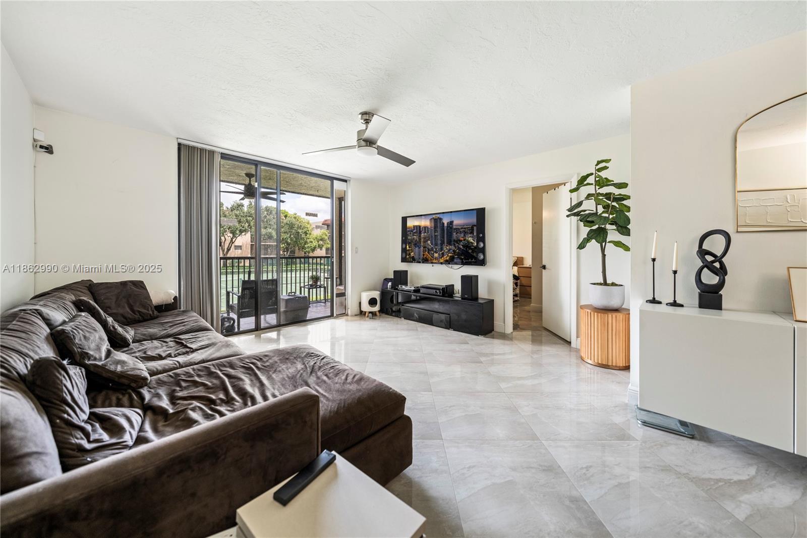 PLANTATION RACQUET CLUB - Residential