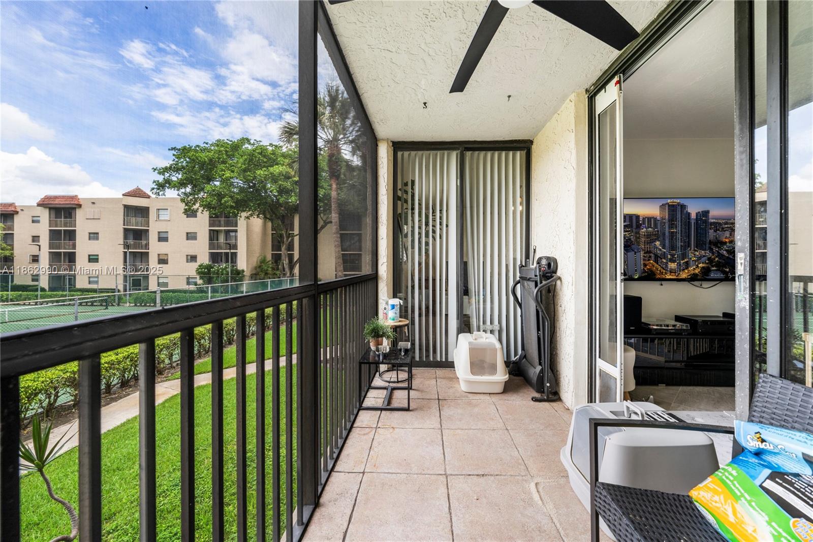 PLANTATION RACQUET CLUB - Residential