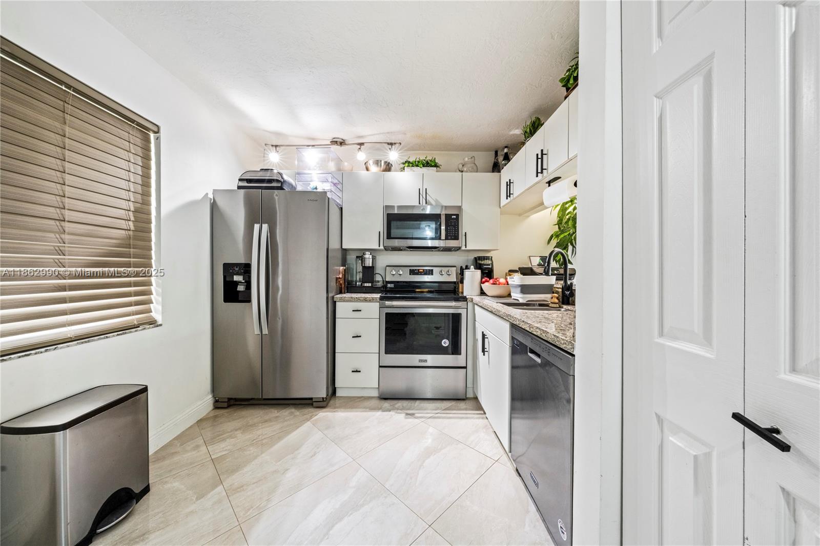 PLANTATION RACQUET CLUB - Residential