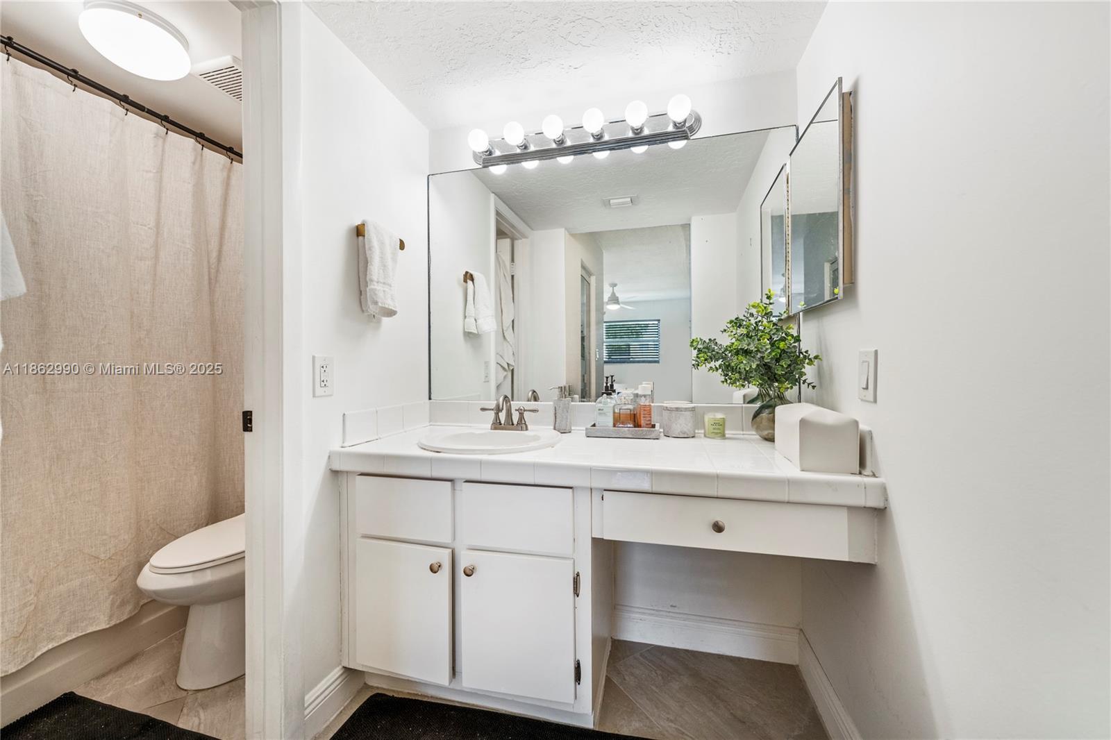 PLANTATION RACQUET CLUB - Residential