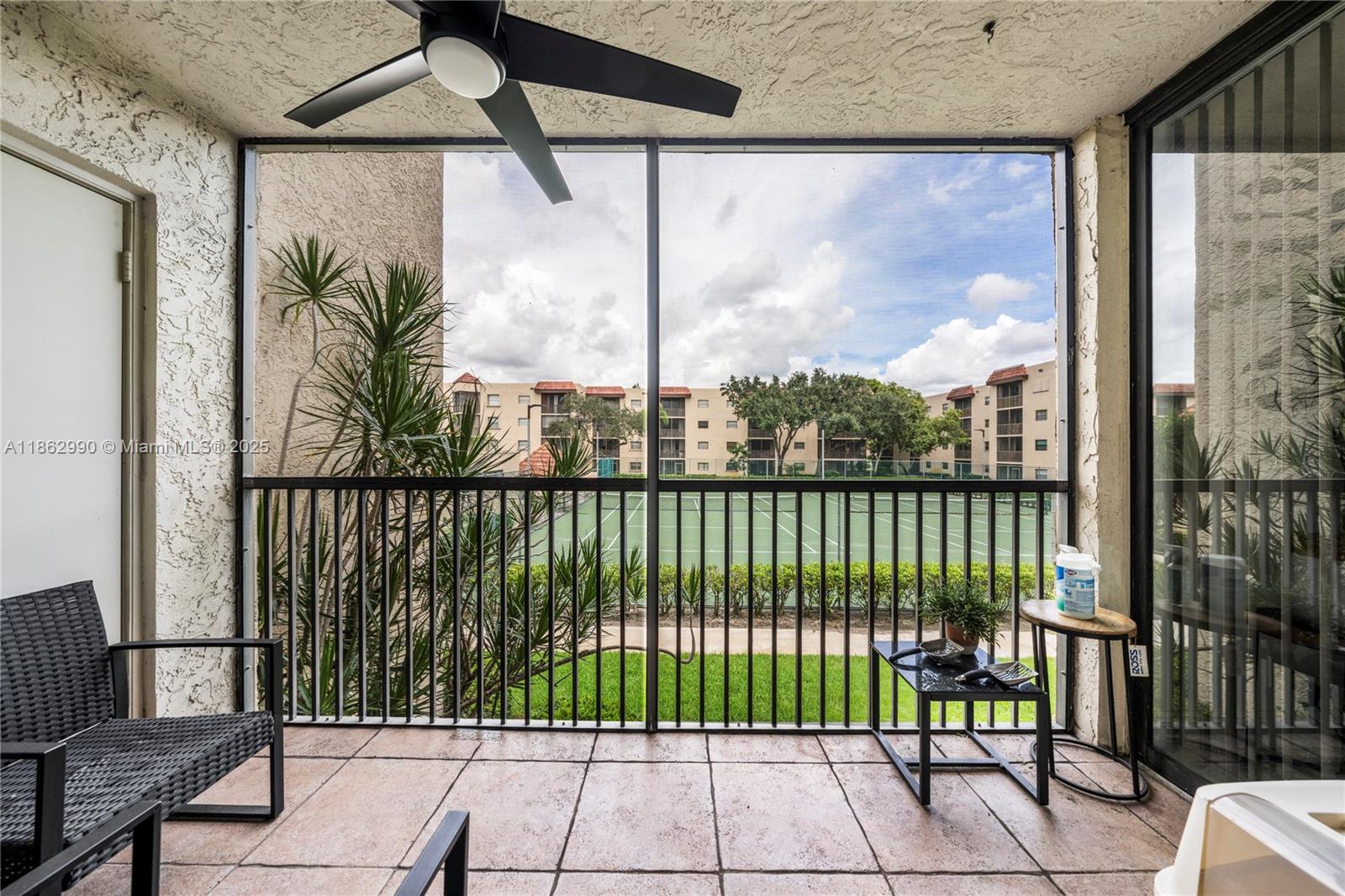 PLANTATION RACQUET CLUB - Residential