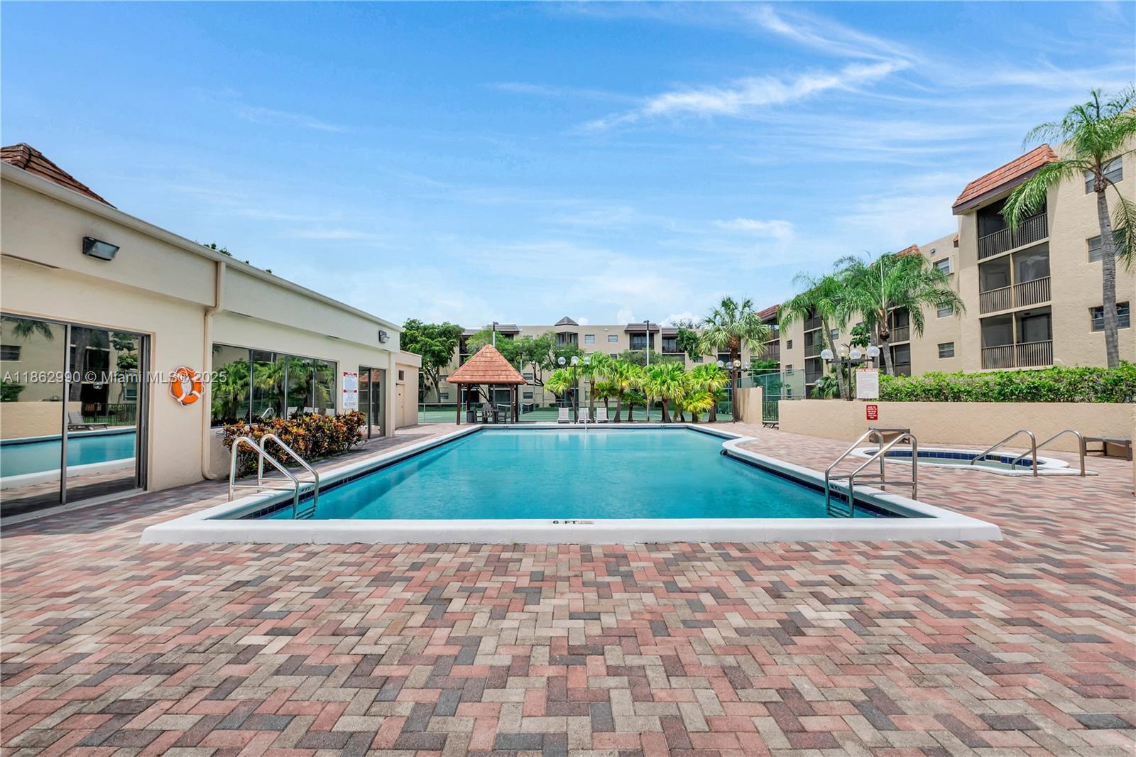 PLANTATION RACQUET CLUB - Residential