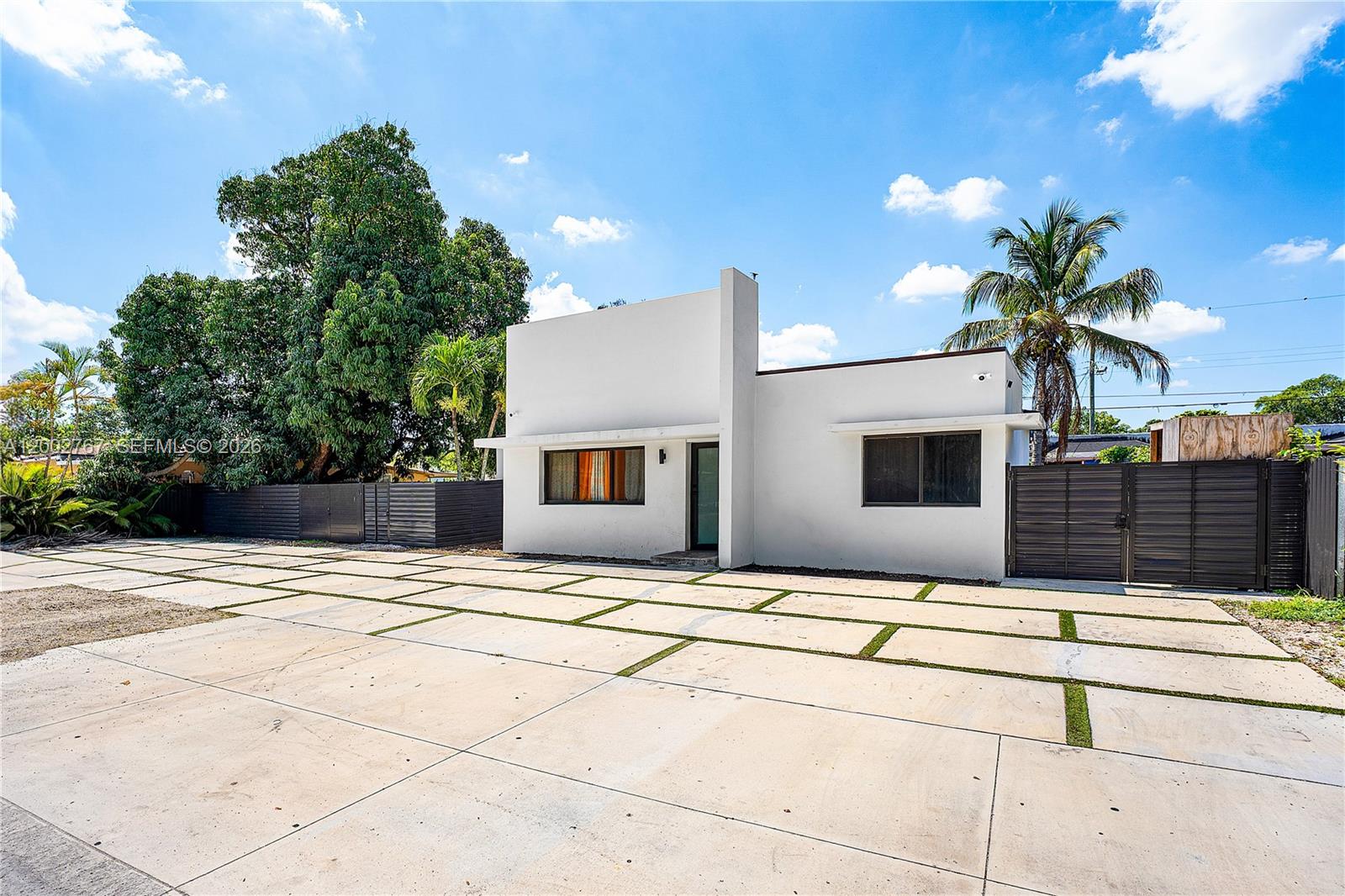 THE TROPICS AMD - Residential