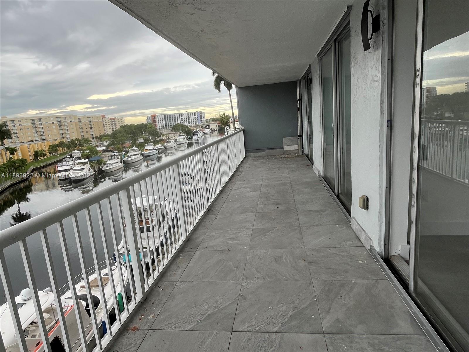 ISLA DEL MAR CONDO - Residential Lease