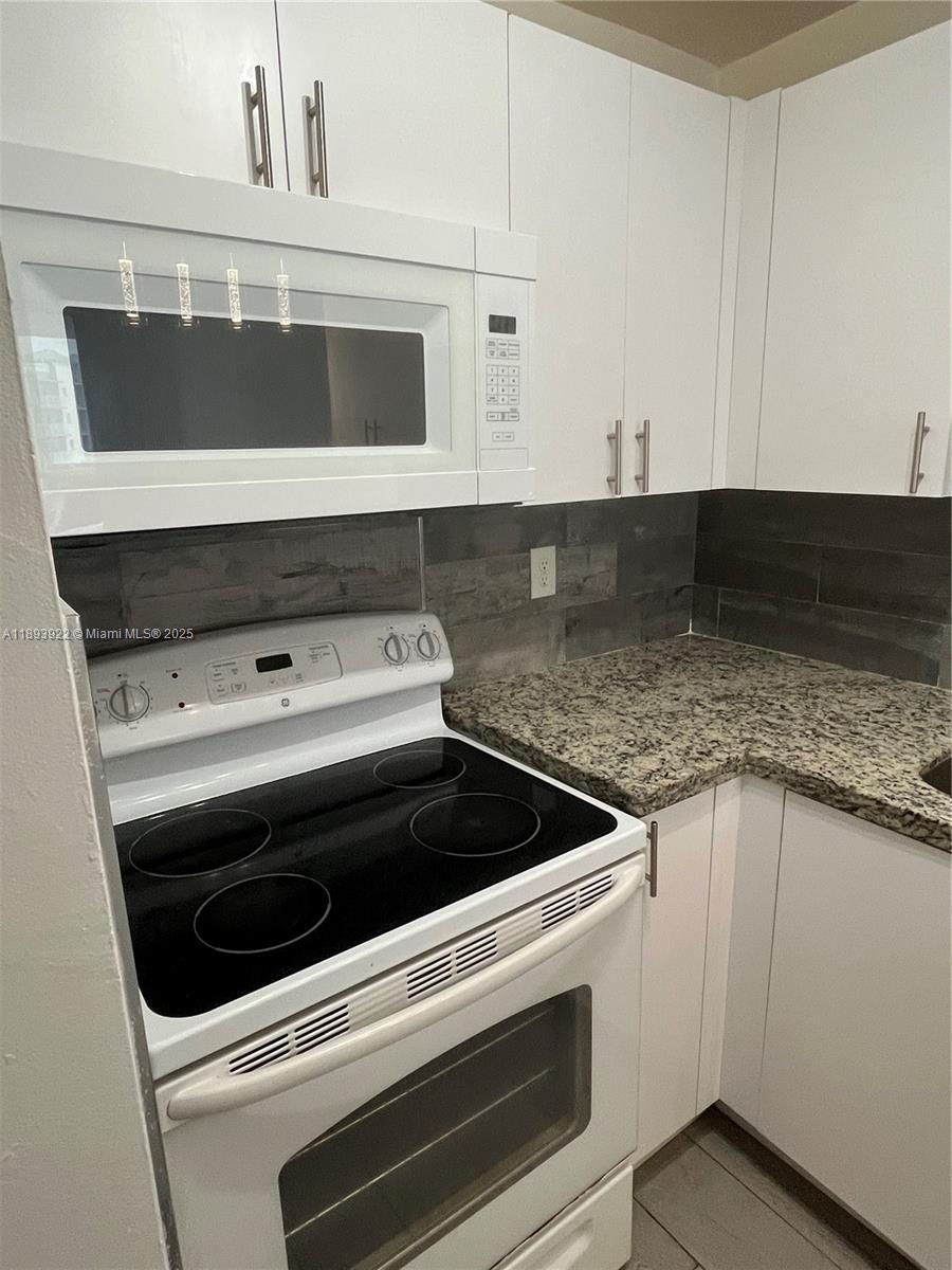 ISLA DEL MAR CONDO - Residential Lease