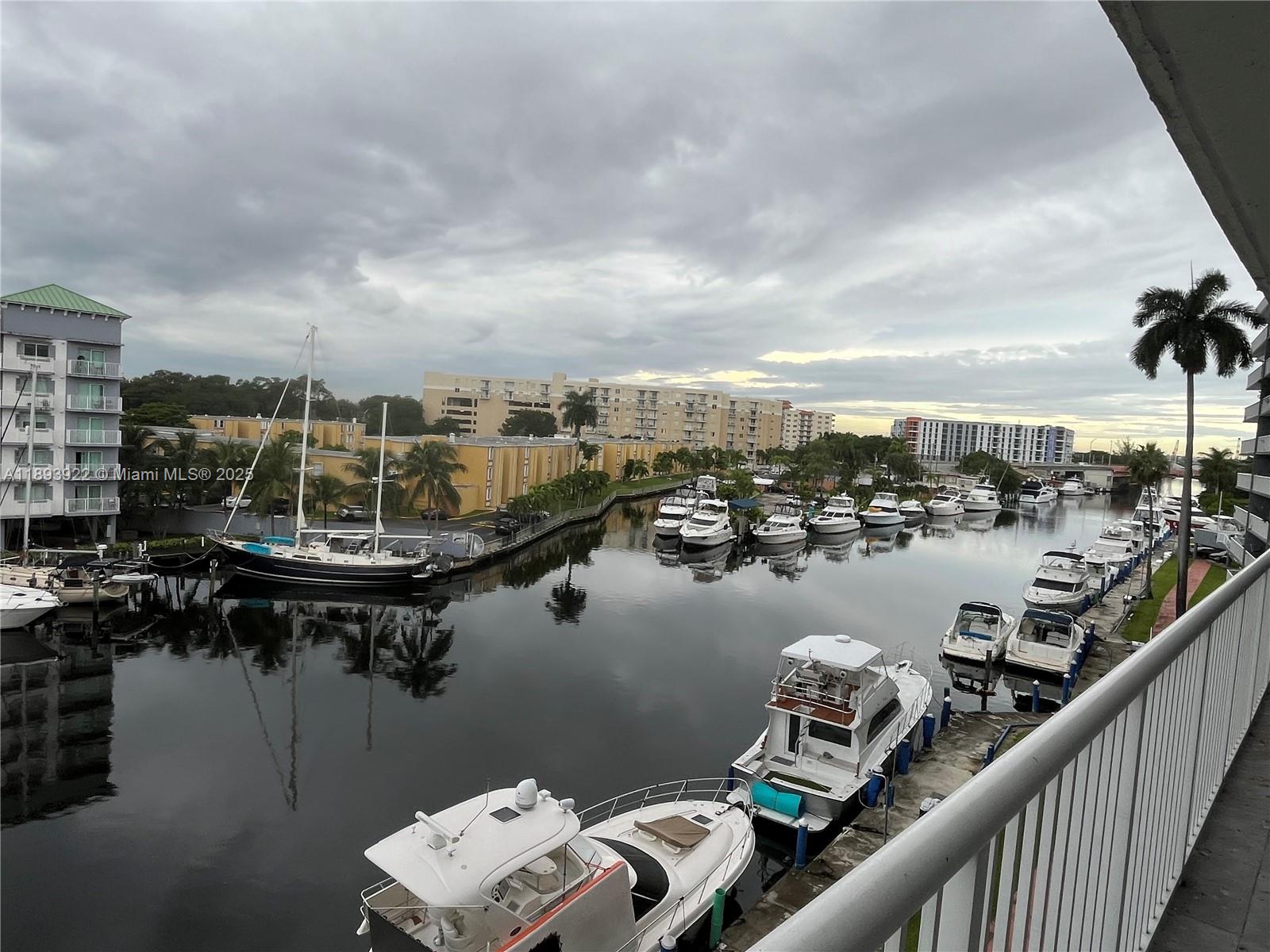 ISLA DEL MAR CONDO - Residential Lease