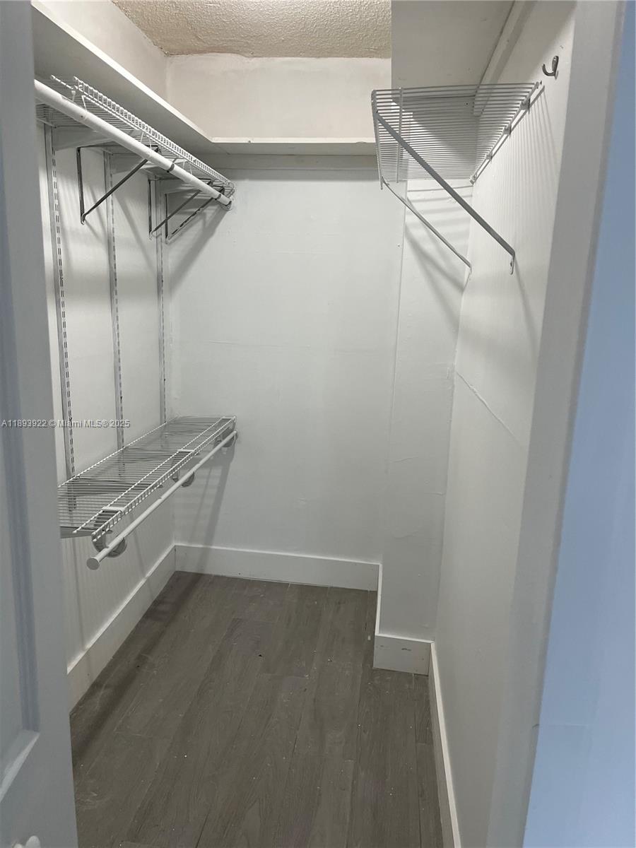 ISLA DEL MAR CONDO - Residential Lease