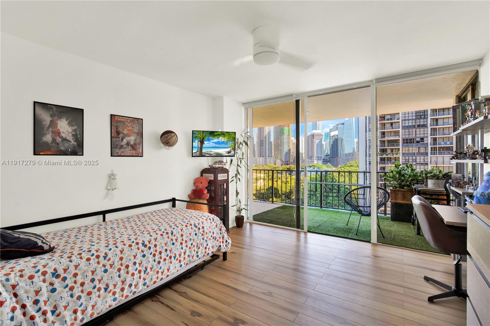 BRICKELL PLACE PHASE II C - Residential