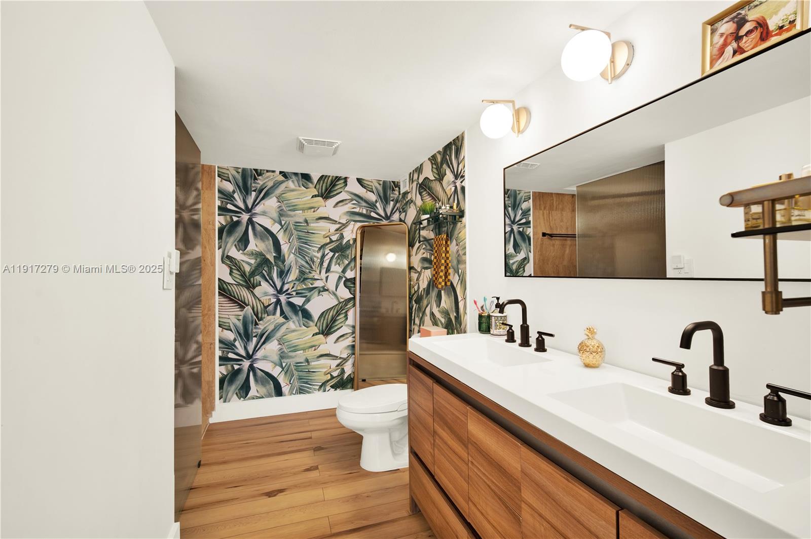 BRICKELL PLACE PHASE II C - Residential