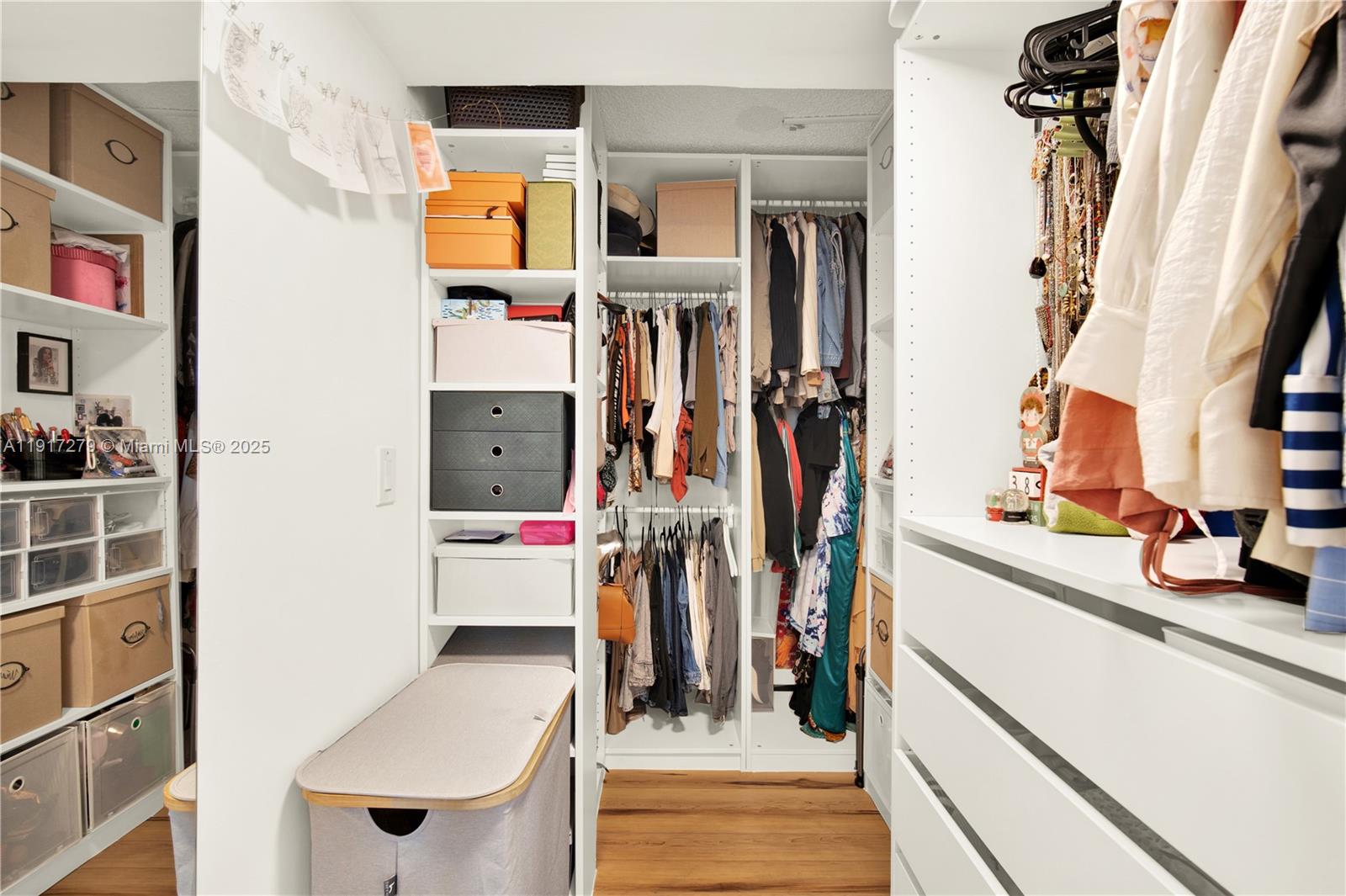 BRICKELL PLACE PHASE II C - Residential