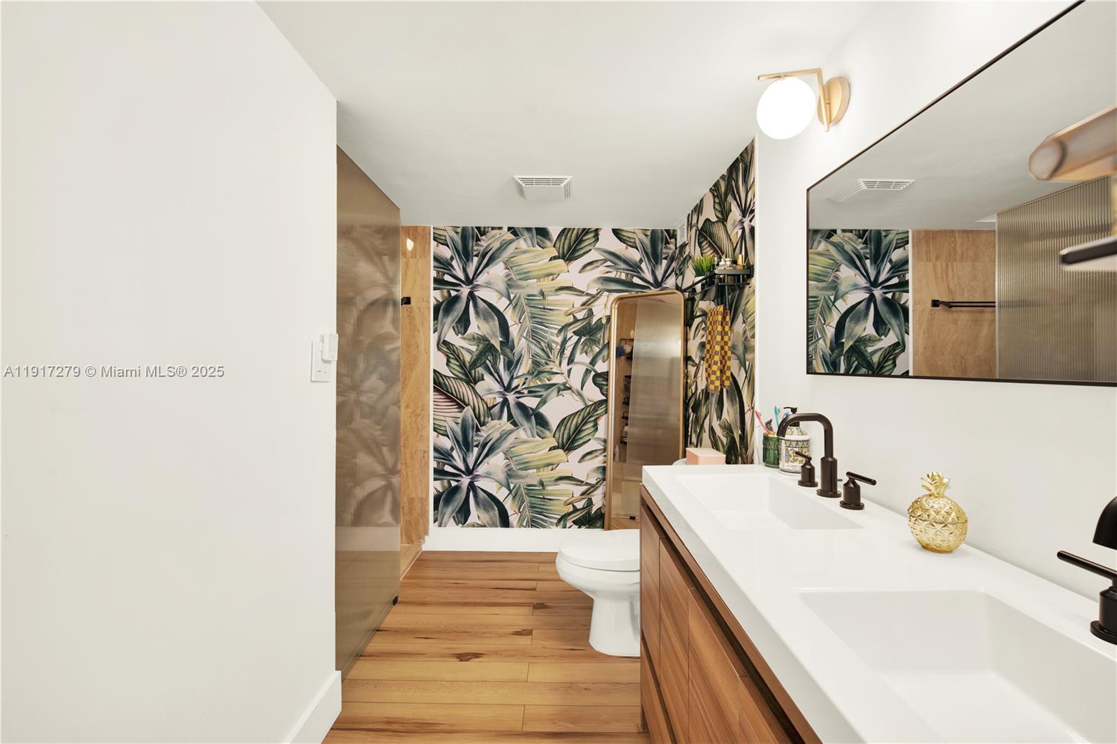 BRICKELL PLACE PHASE II C - Residential