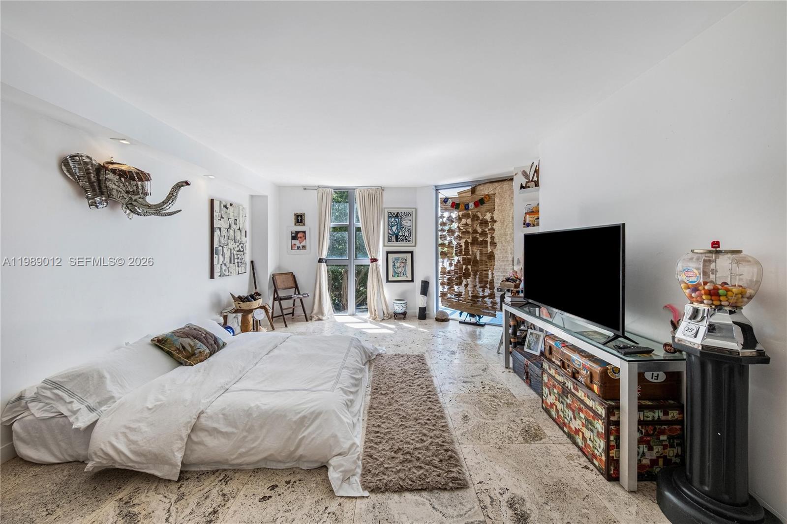 TOWERS OF QUAYSIDE CONDO - Residential