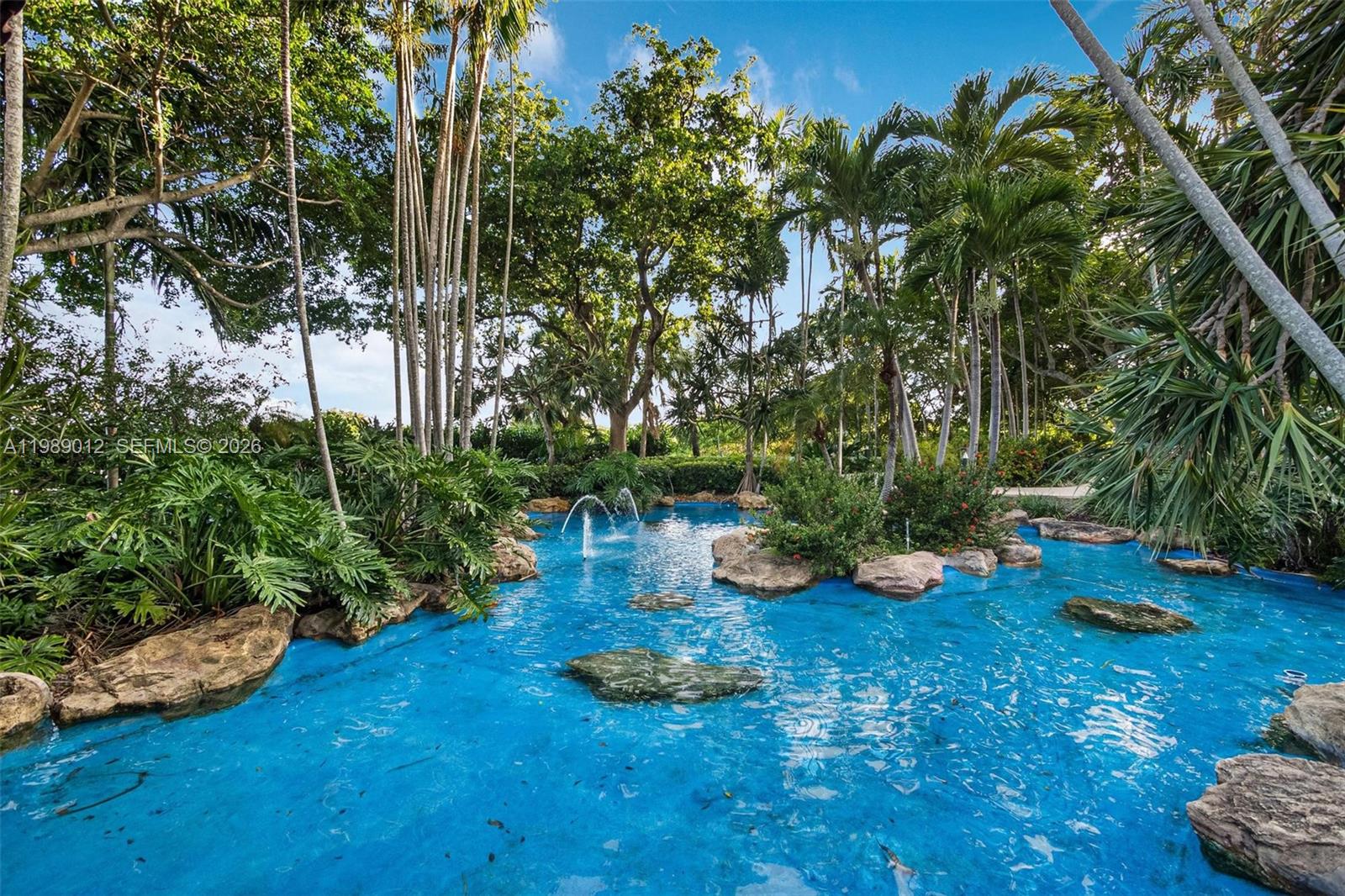 TOWERS OF QUAYSIDE CONDO - Residential