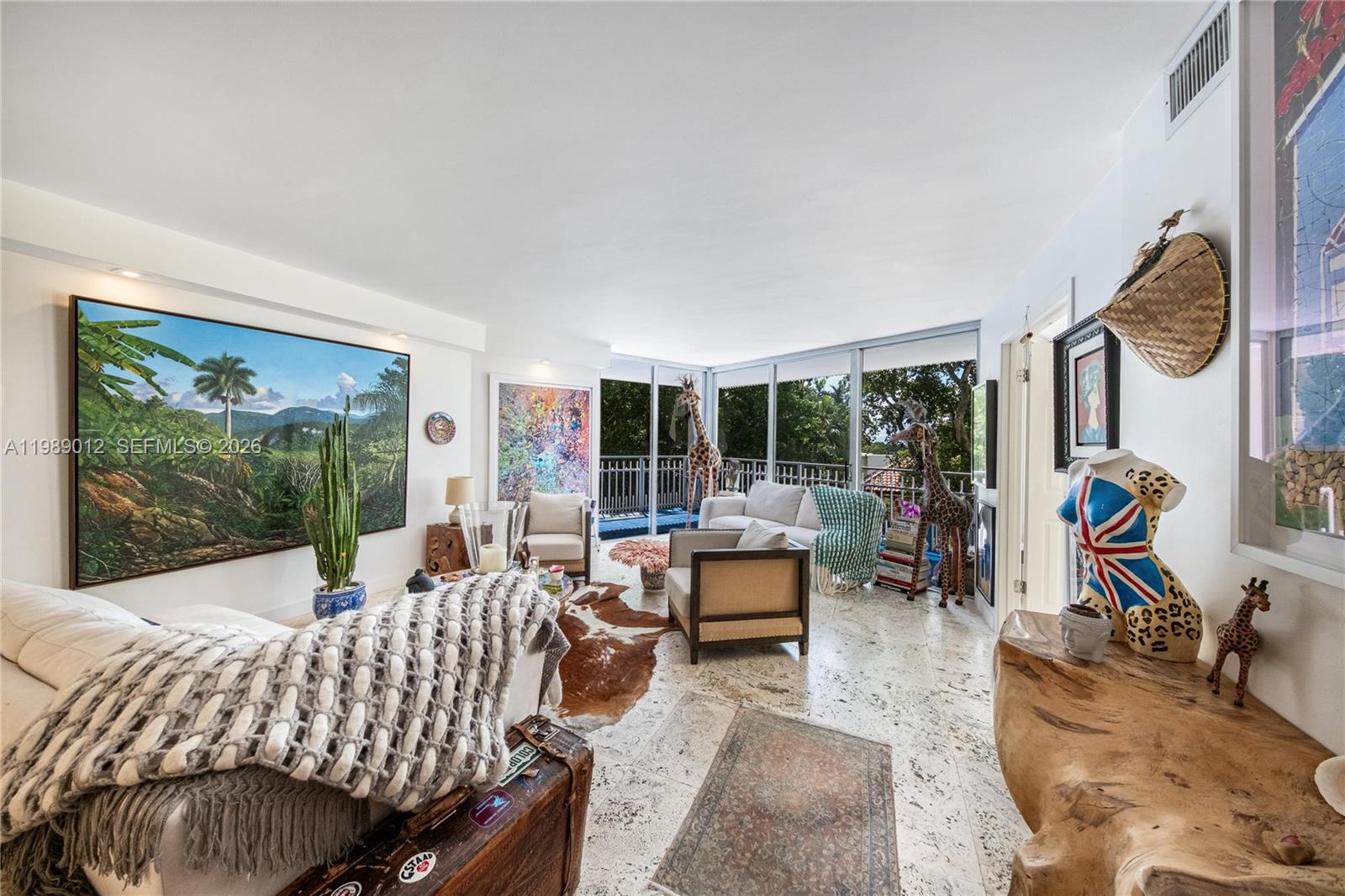 TOWERS OF QUAYSIDE CONDO - Residential