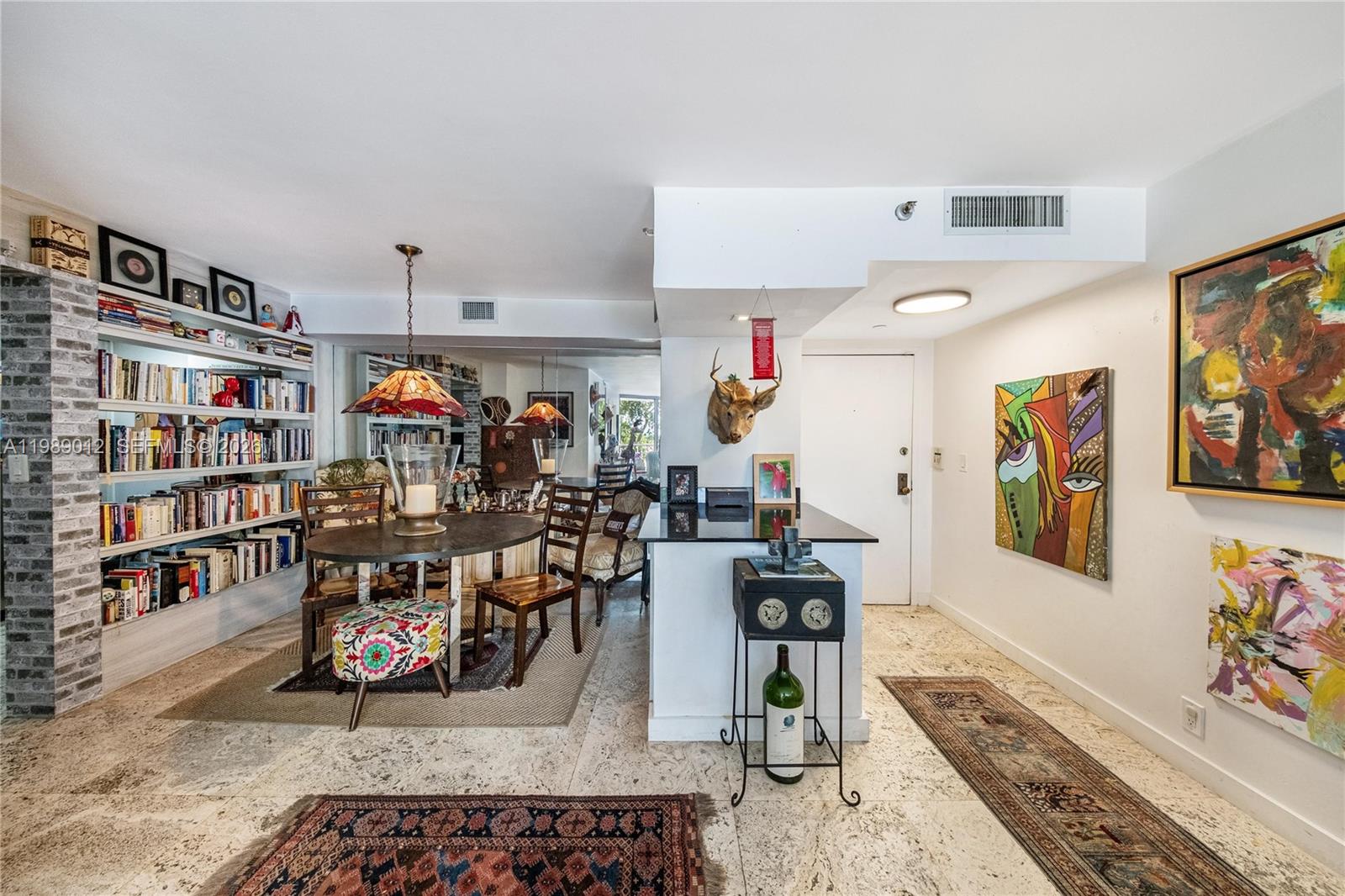 TOWERS OF QUAYSIDE CONDO - Residential