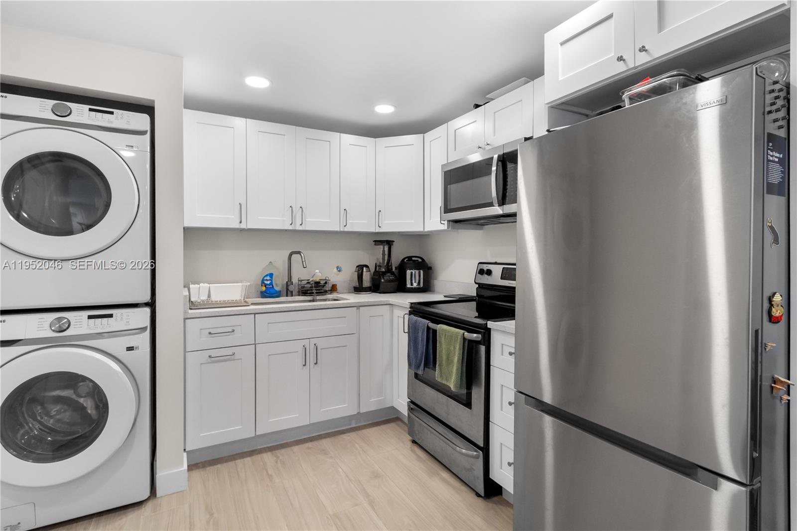 BONNIE LOCH - Residential