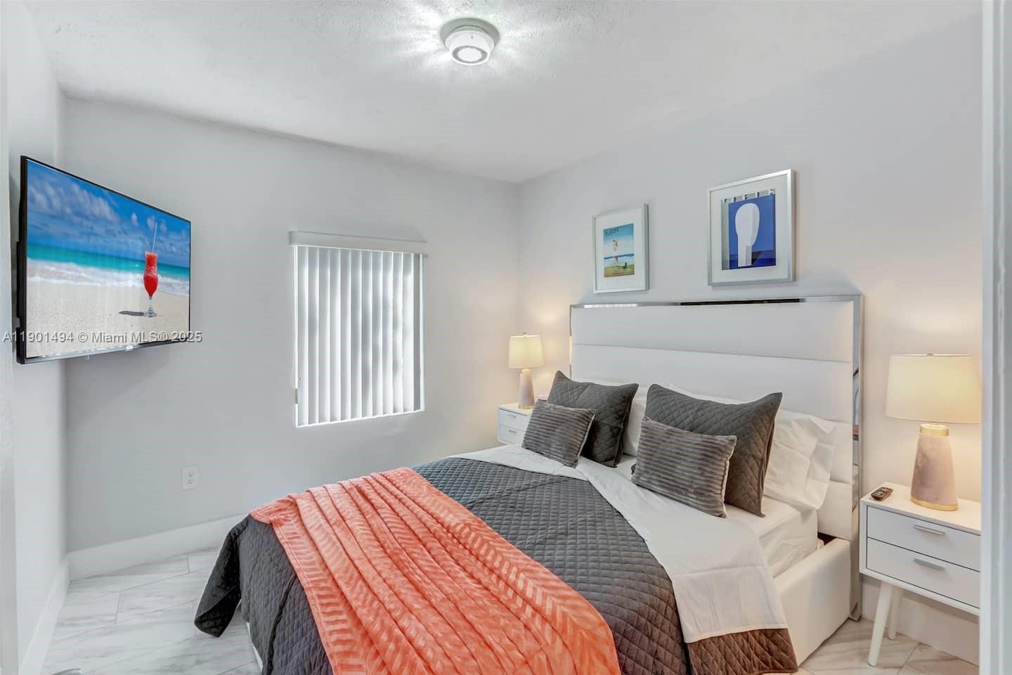 TOWN OF HALLANDALE B-13 - Residential Lease