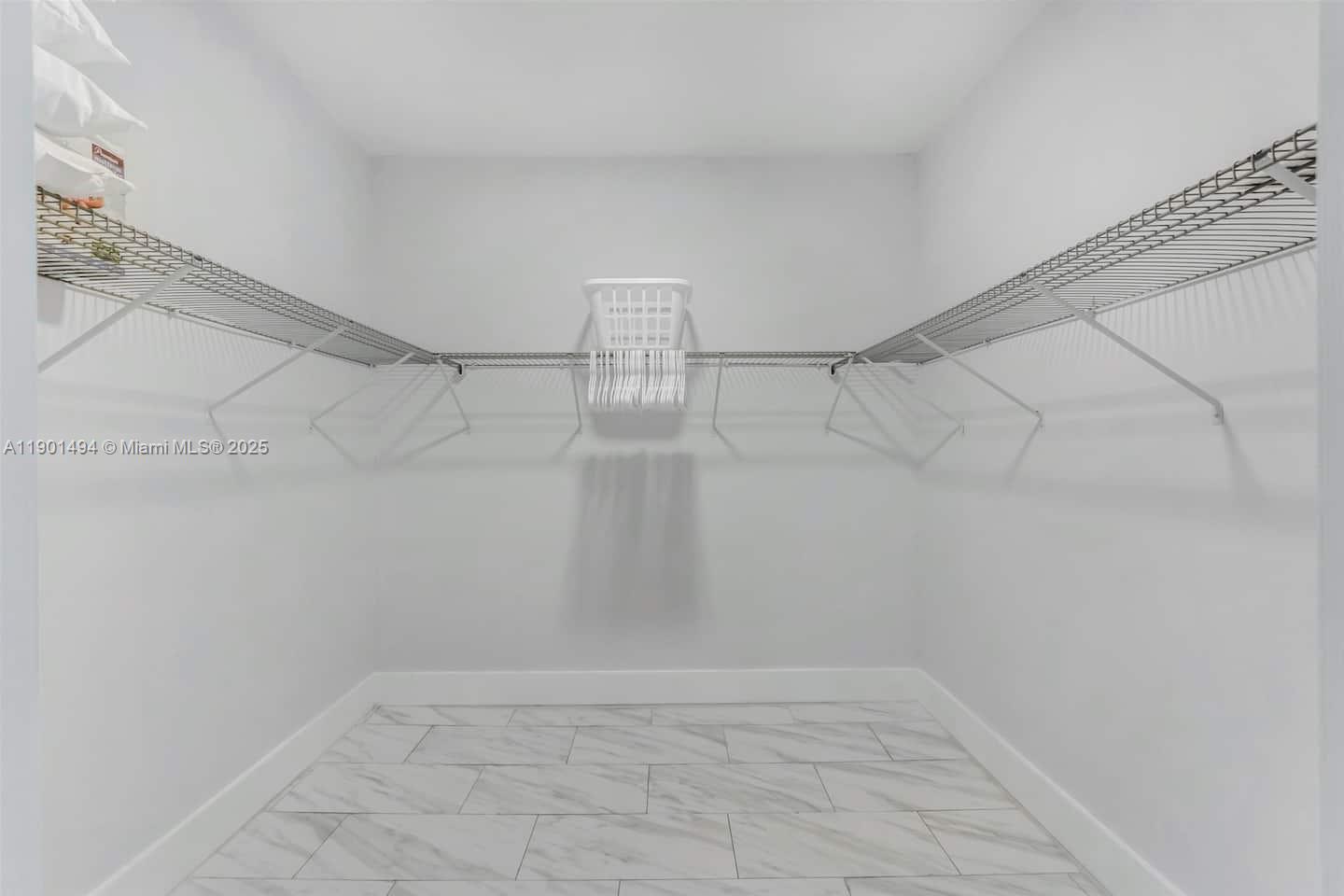 TOWN OF HALLANDALE B-13 - Residential Lease