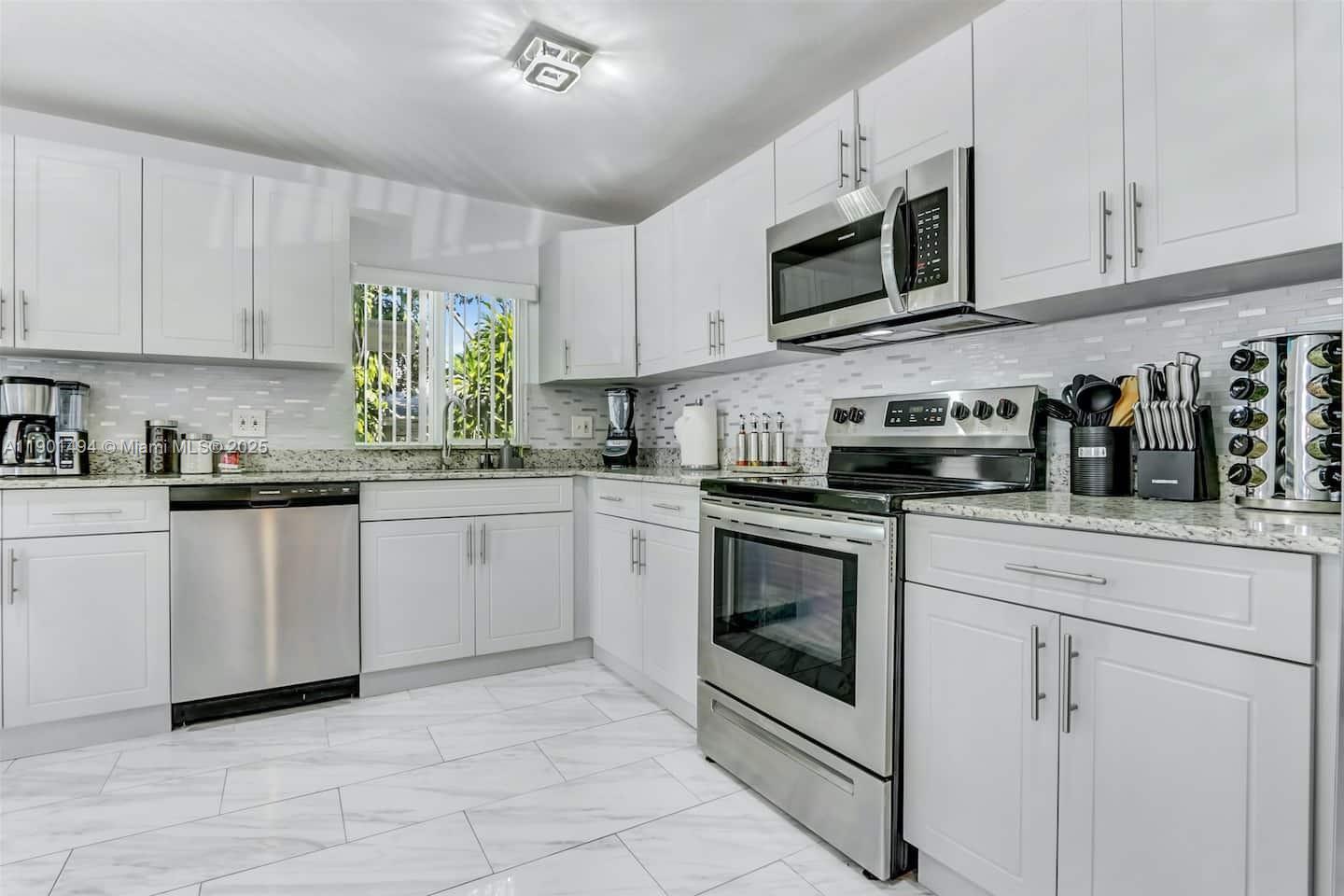 TOWN OF HALLANDALE B-13 - Residential Lease