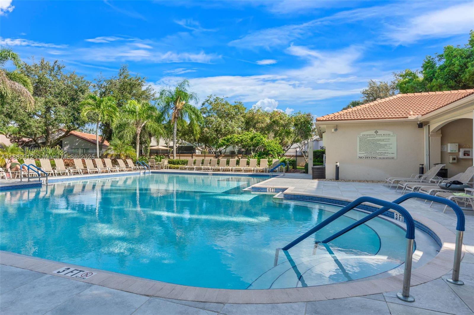 VALENCIA ISLES 1 - Residential
